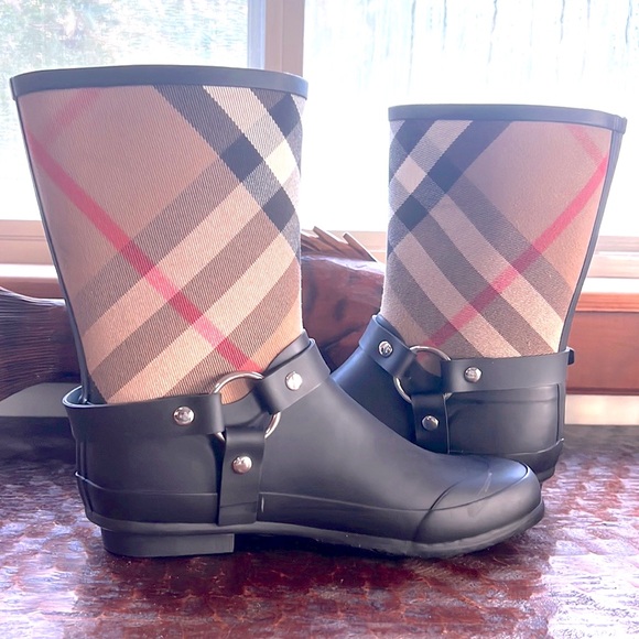 Burberry Zane Vintage Check Harness Rain Boots 👢 Excellent Condition Size 7 37 - Picture 6 of 16